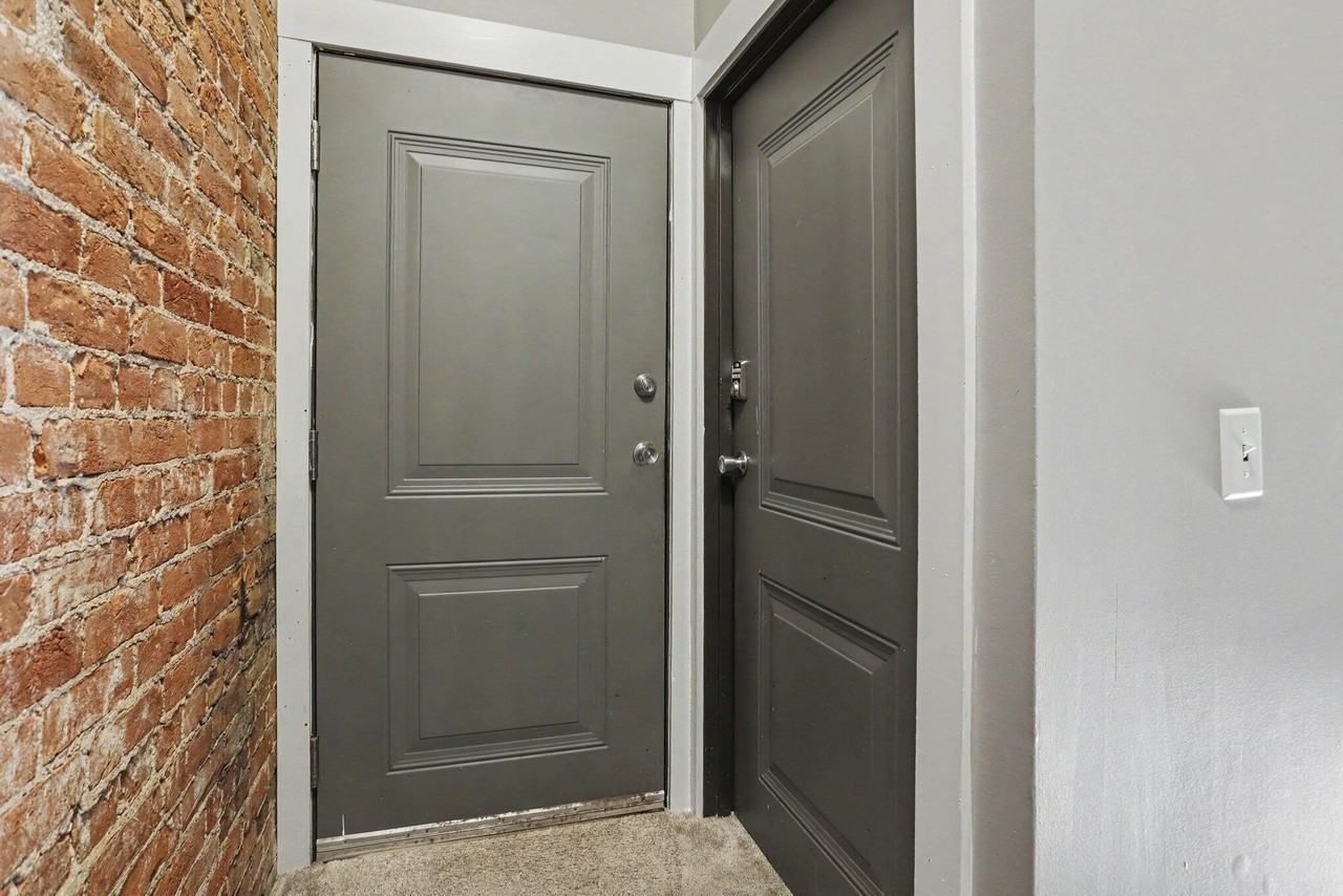 280 E Michigan Ave - Photo 3 of 24