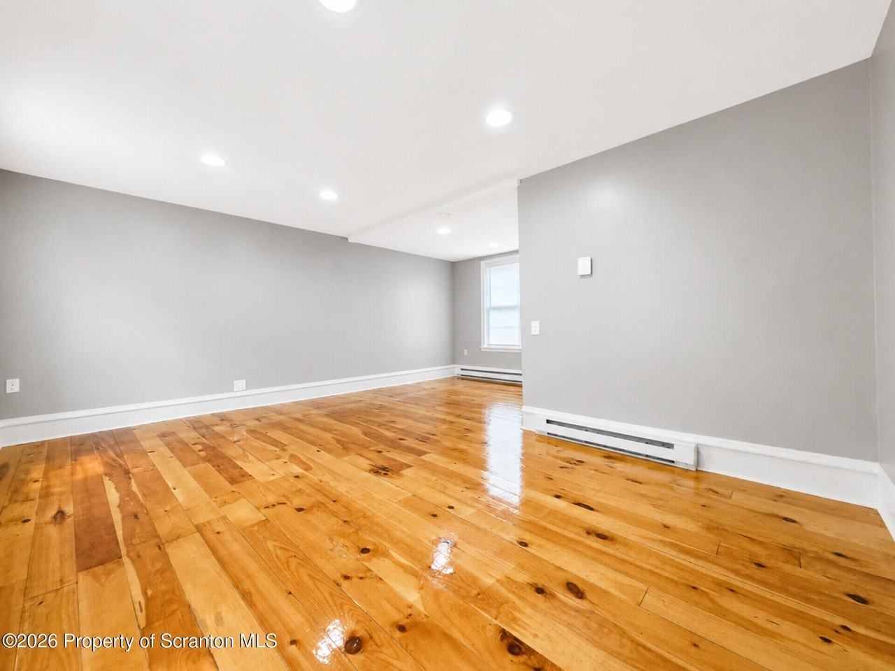 605 Spring St #1 - Photo 6 of 20