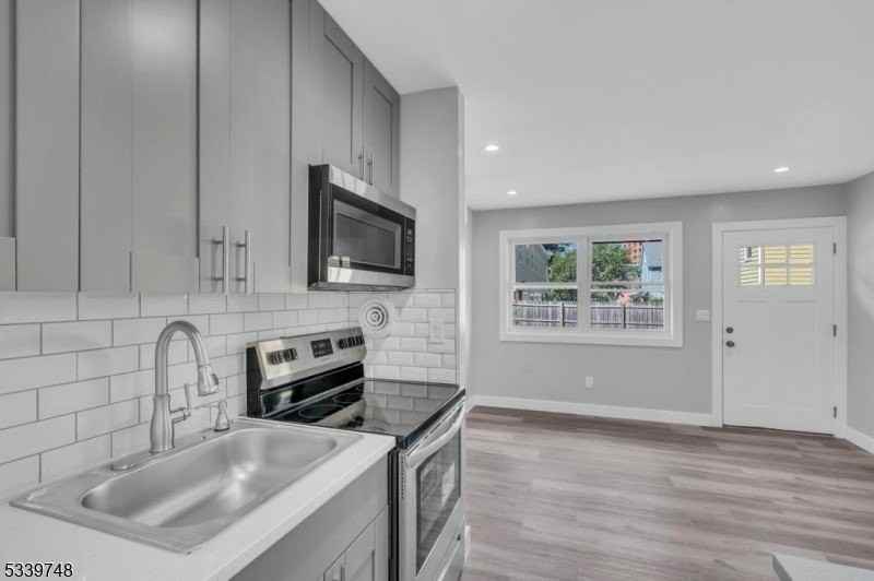 1300 Fulton St #1 - Photo 3 of 8