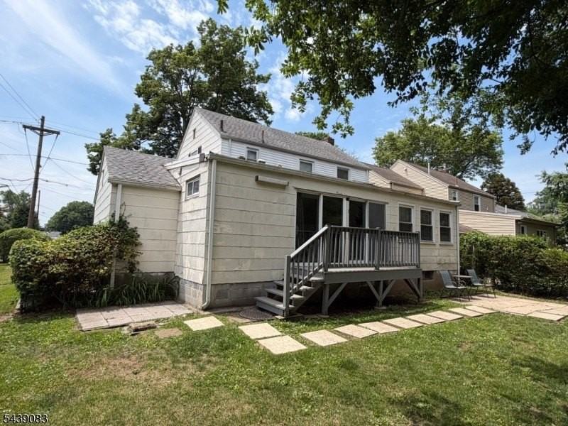19 Alexander Ave - Photo 3 of 16