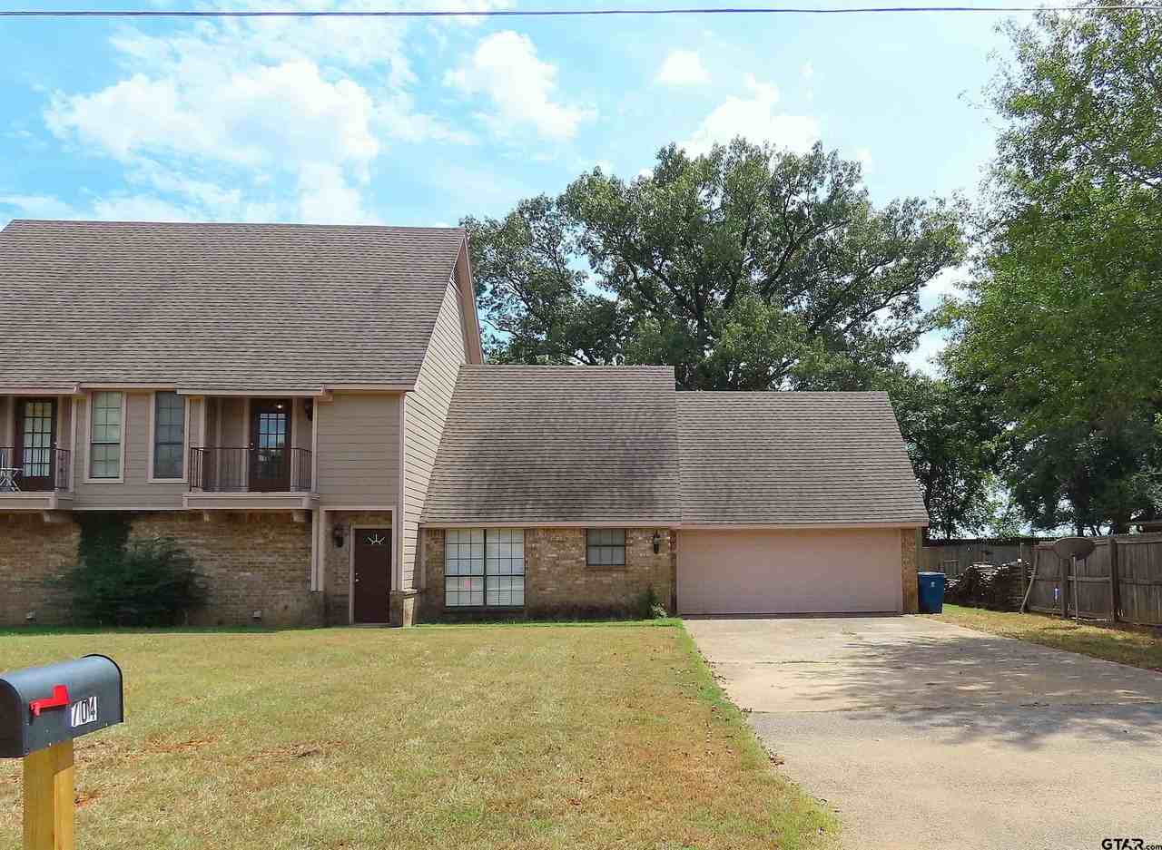 704 Kelli - Photo 2 of 38