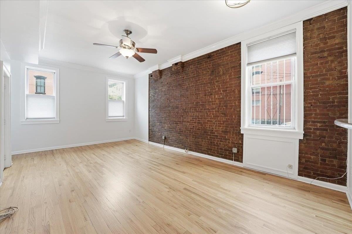 941 Garden St #1 - Photo 3 of 23