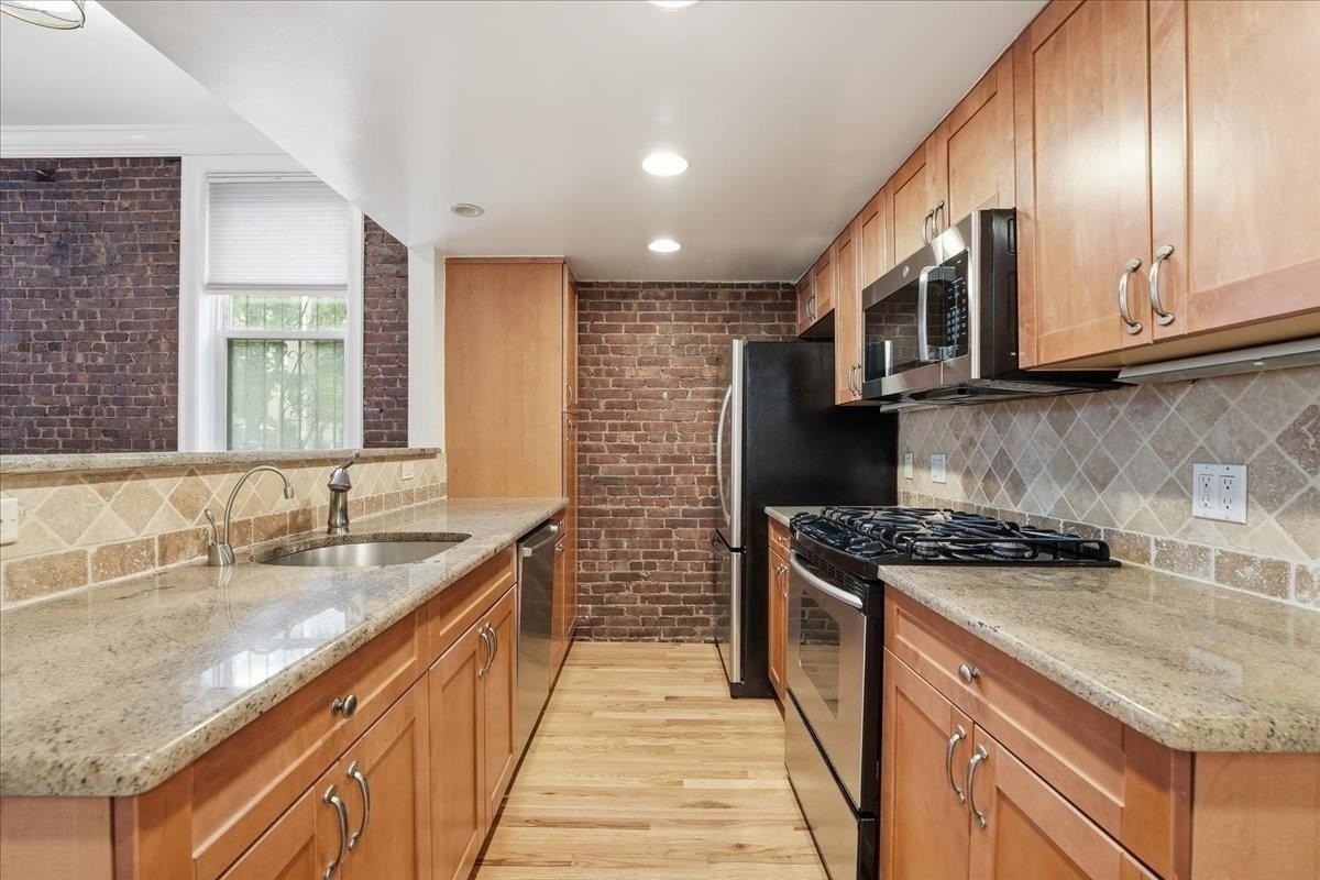 941 Garden St #1 - Photo 7 of 23