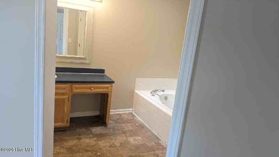 3813 Sterling Pointe Dr #V2 - Photo 5 of 6