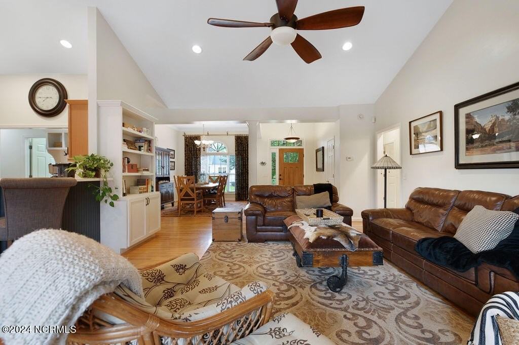 35 Bedford Cir - Photo 6 of 28
