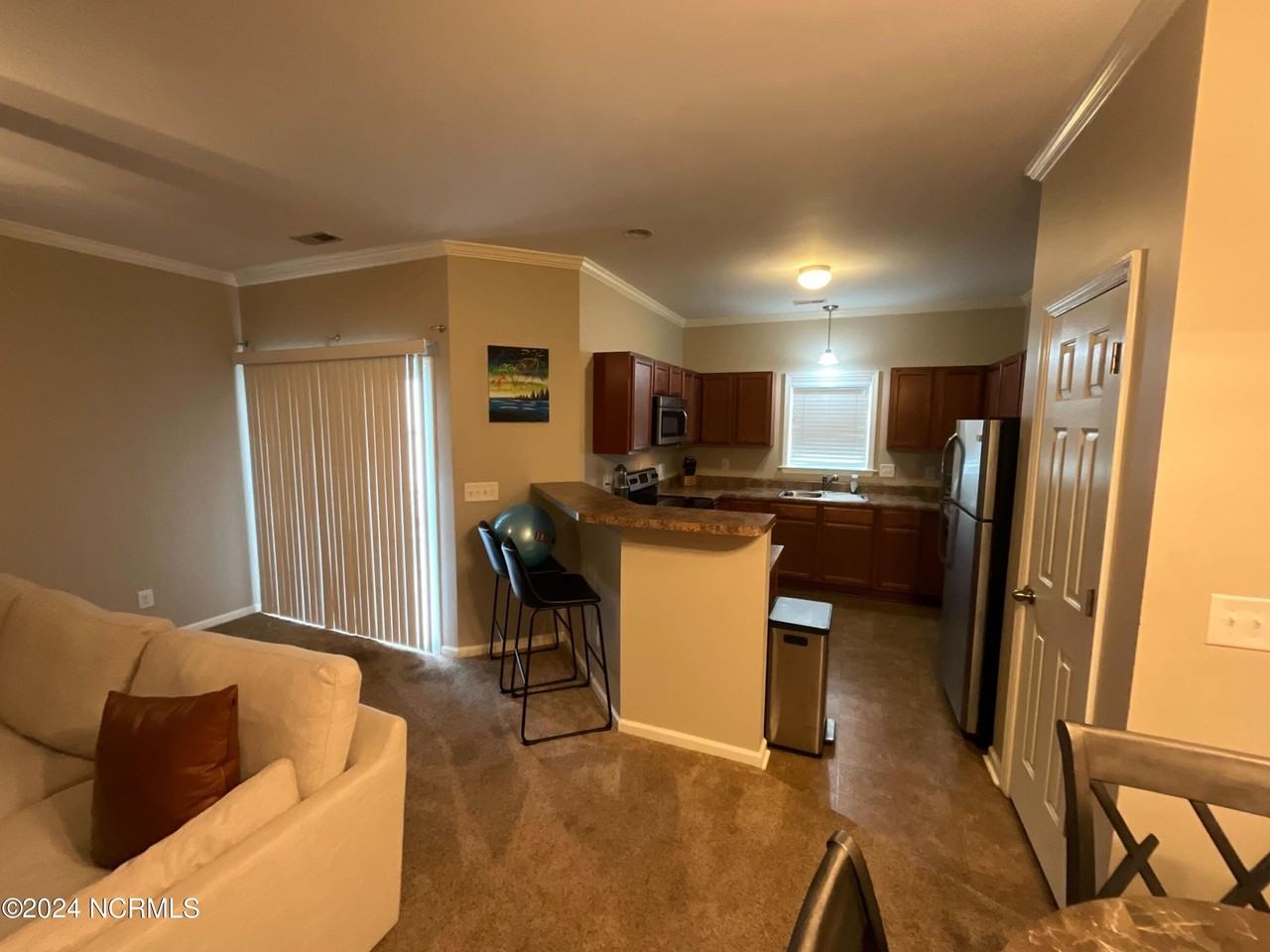 236 Glenhaven Ln - Photo 3 of 16