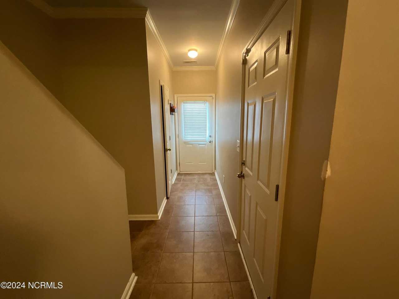236 Glenhaven Ln - Photo 7 of 16
