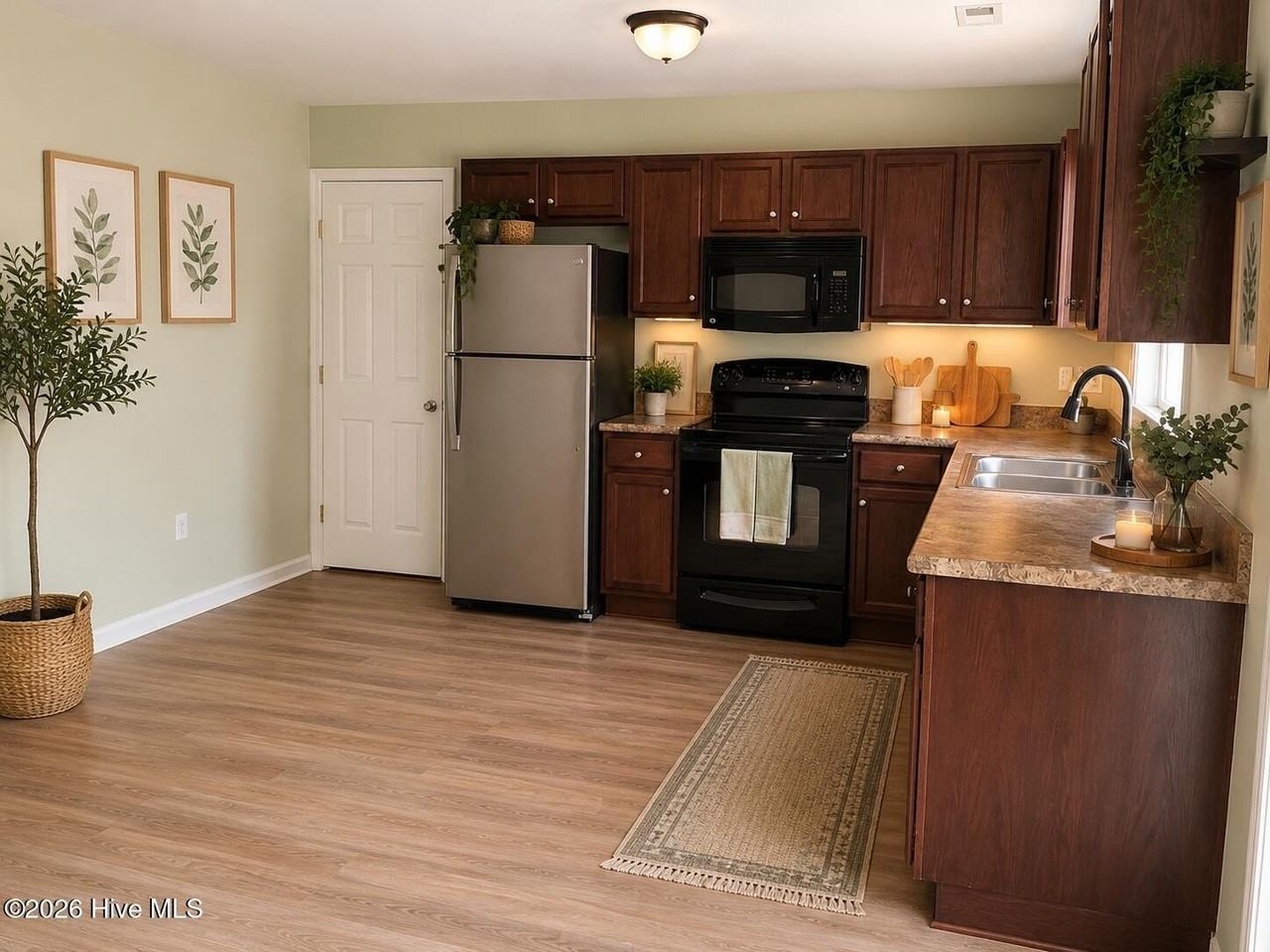 158 Ashbury Park Ln - Photo 4 of 29