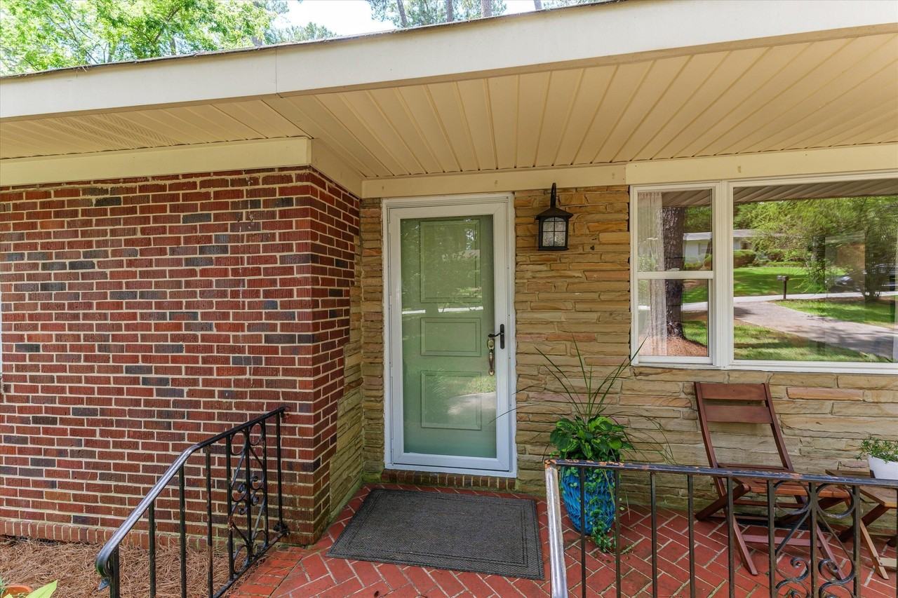 2408 Hiawassee Rd - Photo 3 of 26