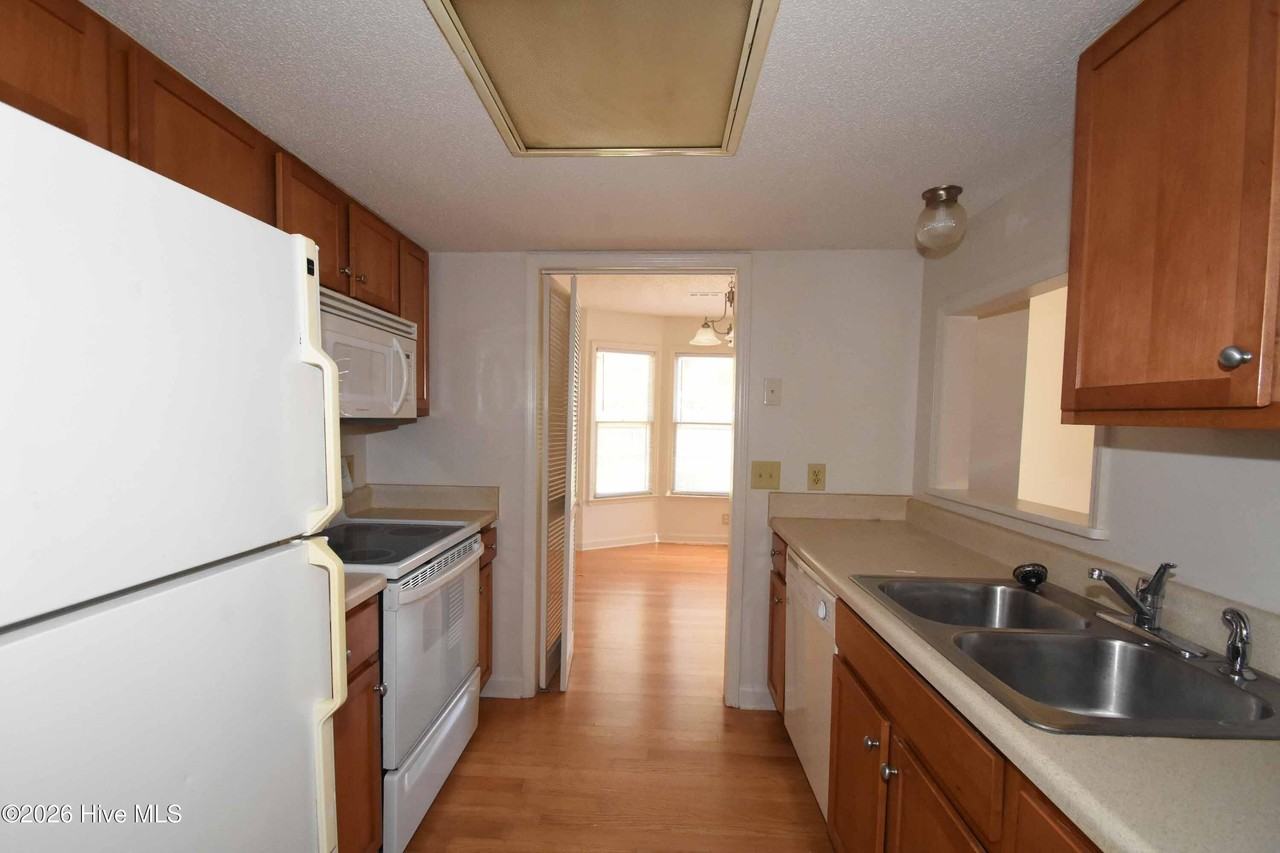 1829 Quail Ridge Rd #K - Photo 6 of 23