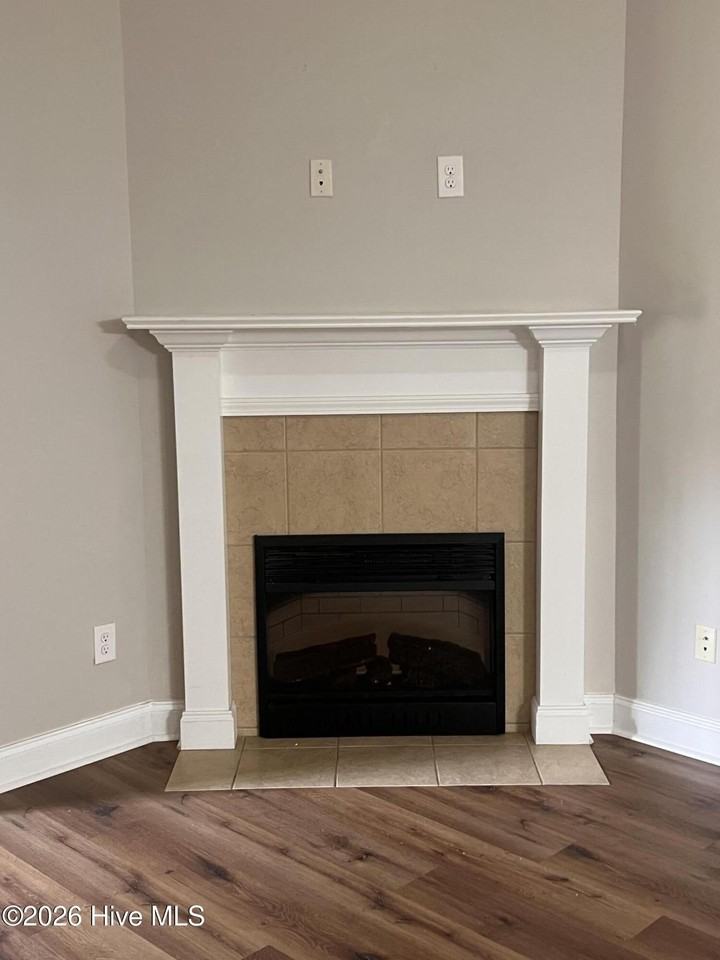333 High Meadows Pl - Photo 3 of 7