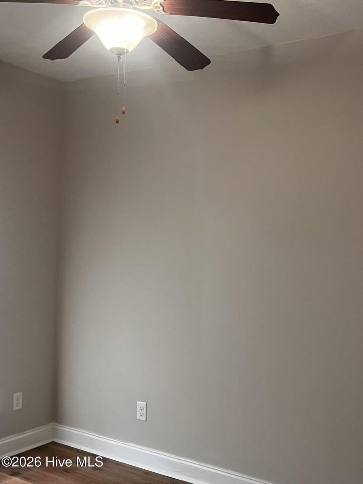 333 High Meadows Pl - Photo 6 of 7