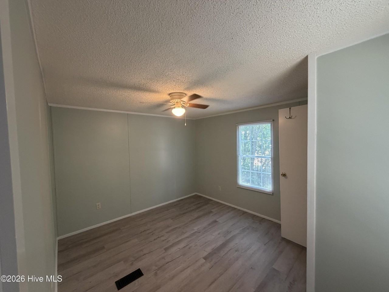 5556 Anchor Village Ln - Photo 5 of 12