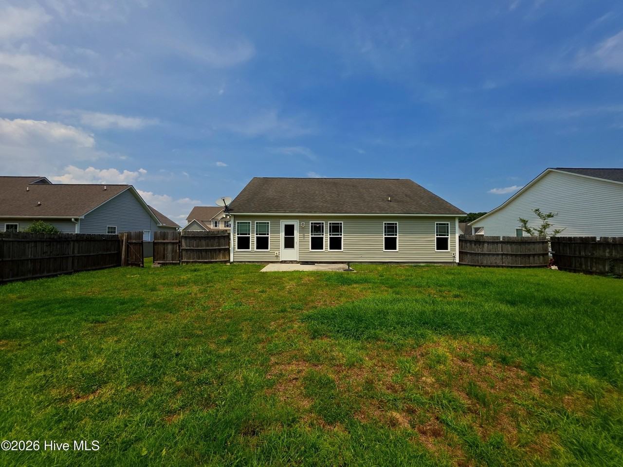 214 Long Neck Dr - Photo 3 of 21