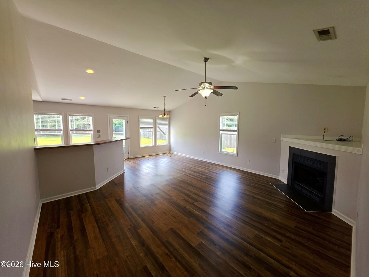 214 Long Neck Dr - Photo 5 of 21