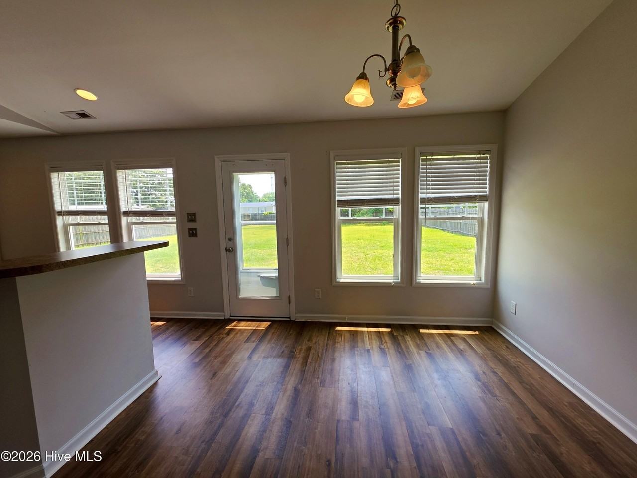 214 Long Neck Dr - Photo 7 of 21