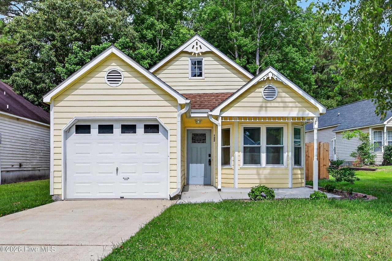 123 Basswood Ct