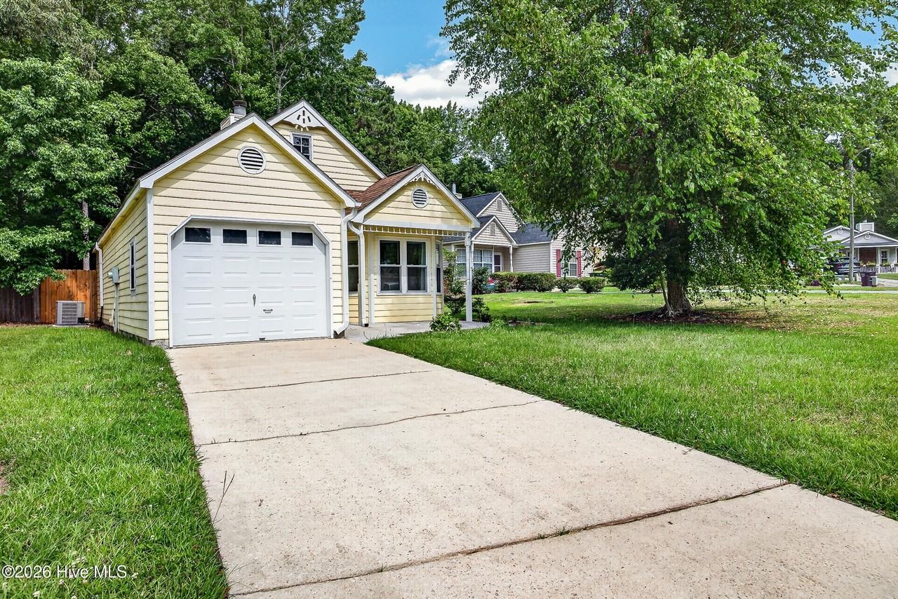 123 Basswood Ct - Photo 2 of 21