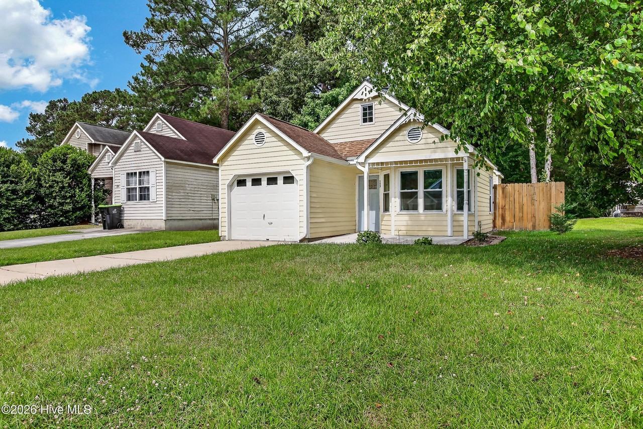 123 Basswood Ct - Photo 3 of 21