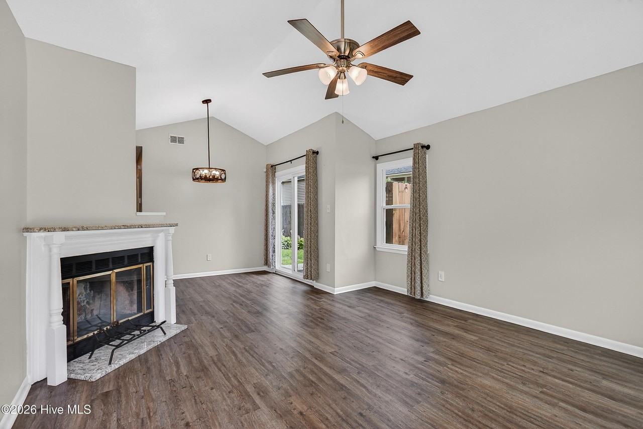123 Basswood Ct - Photo 5 of 21
