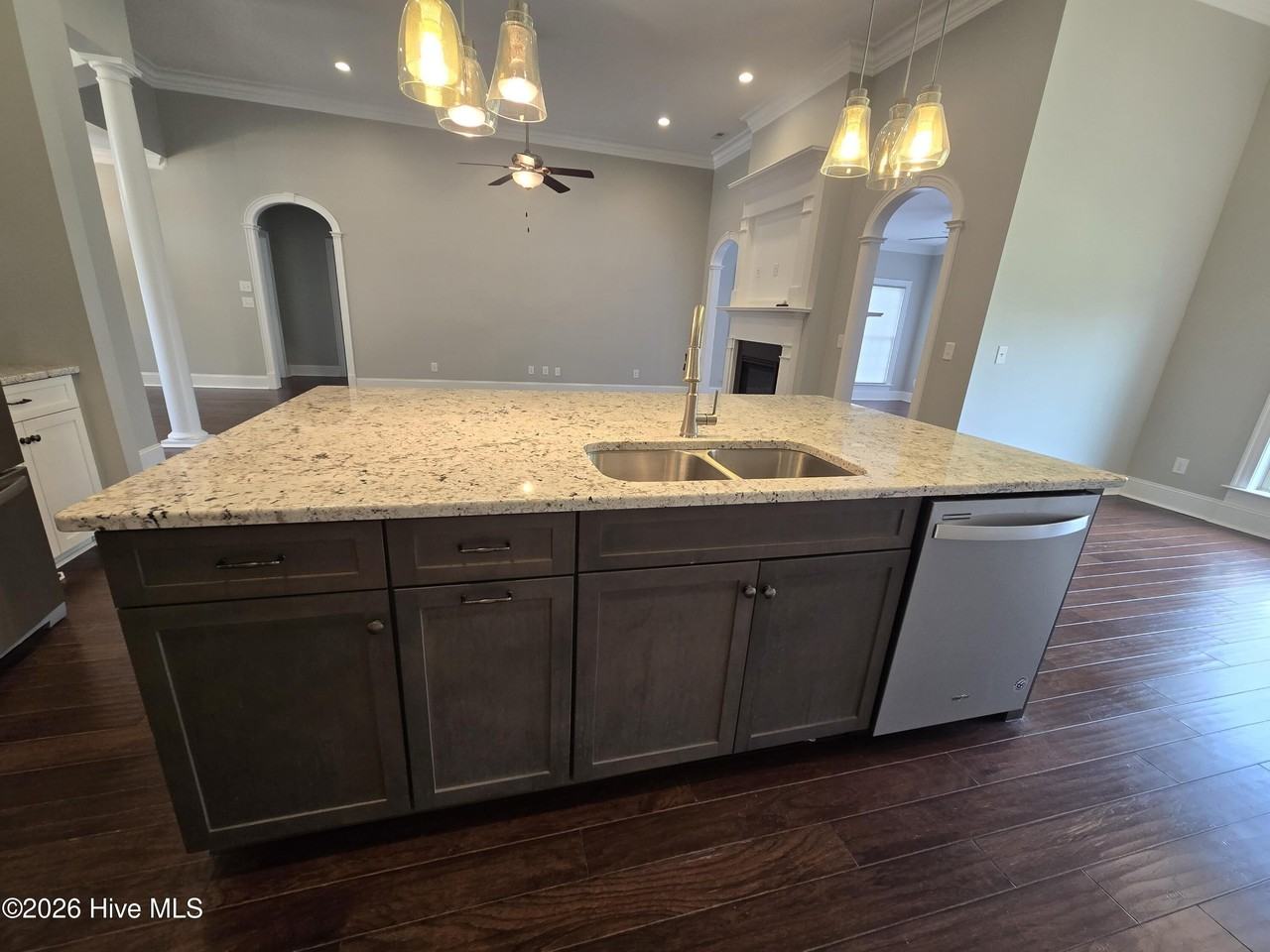 225 Jack Pl - Photo 7 of 29