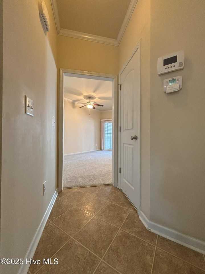 116 Waterstone Ln - Photo 4 of 23