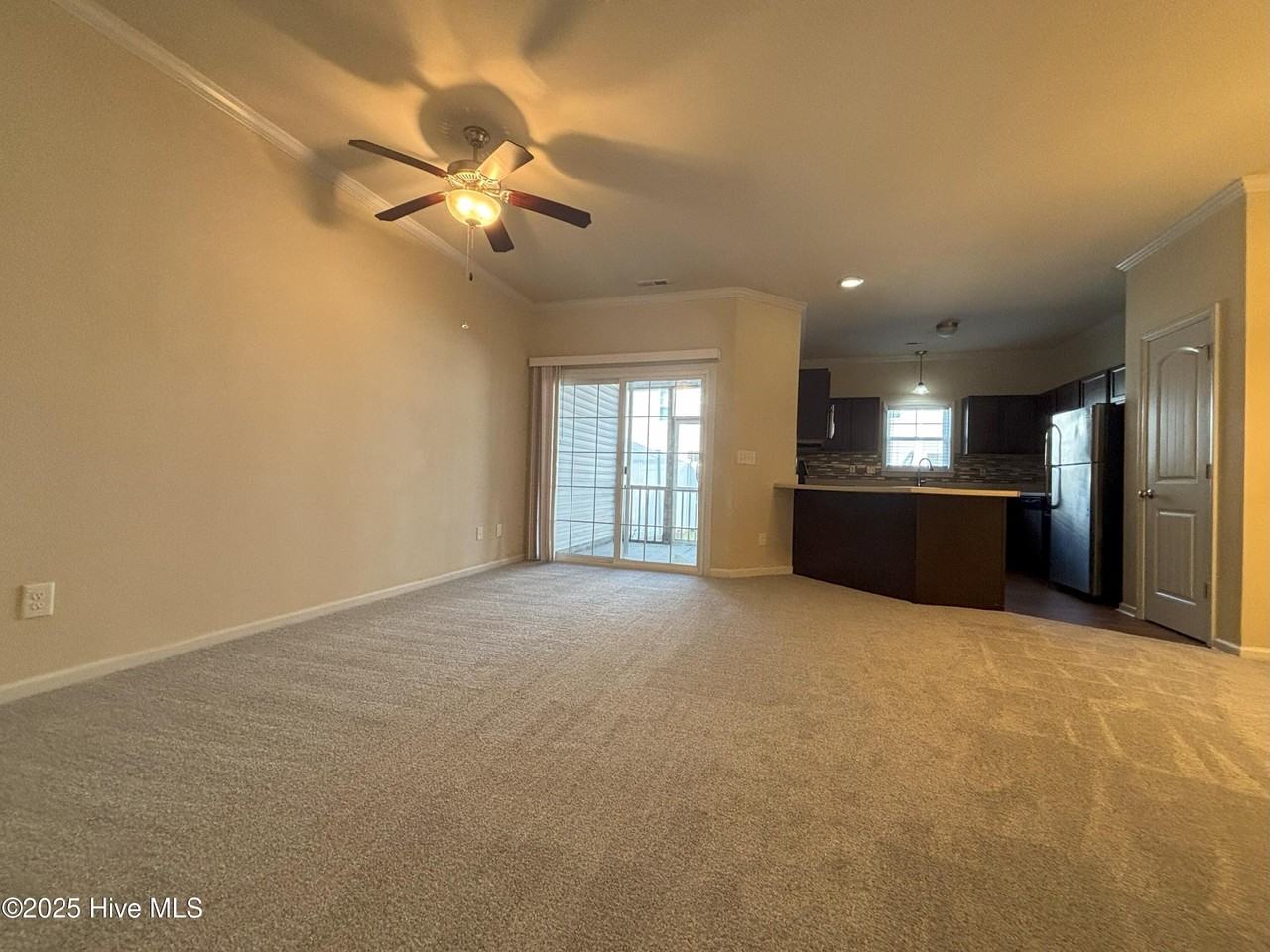 116 Waterstone Ln - Photo 5 of 23