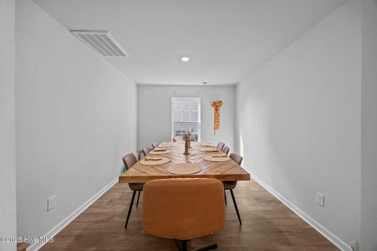 502 Dakota Ave - Photo 5 of 44