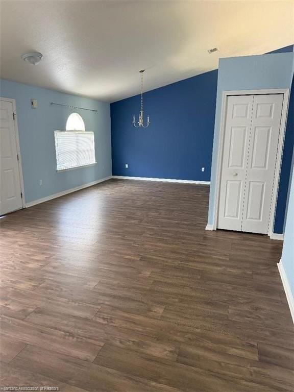 4600 Tarrega St - Photo 5 of 8
