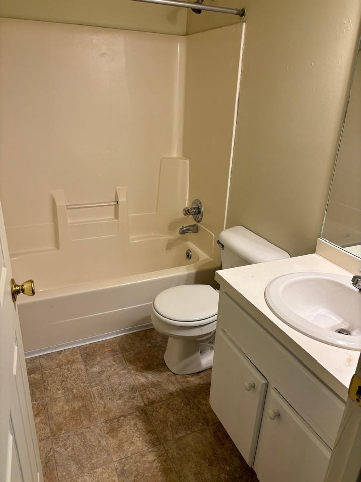 309 Beacon Hill Drive - Photo 7 of 12