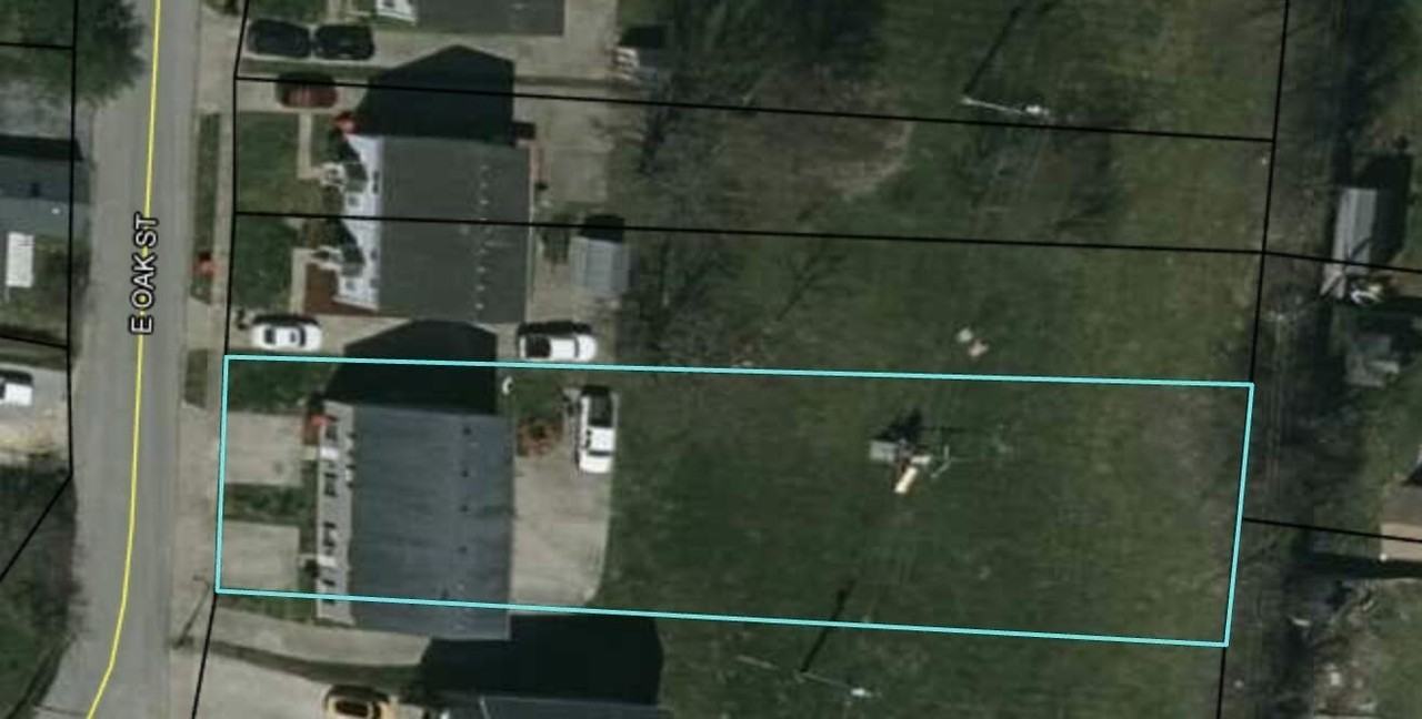 332 E Oak St - Photo 3 of 20