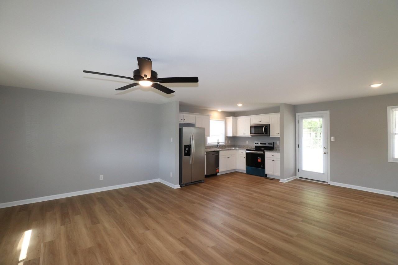115 Lynnwood Dr - Photo 3 of 17