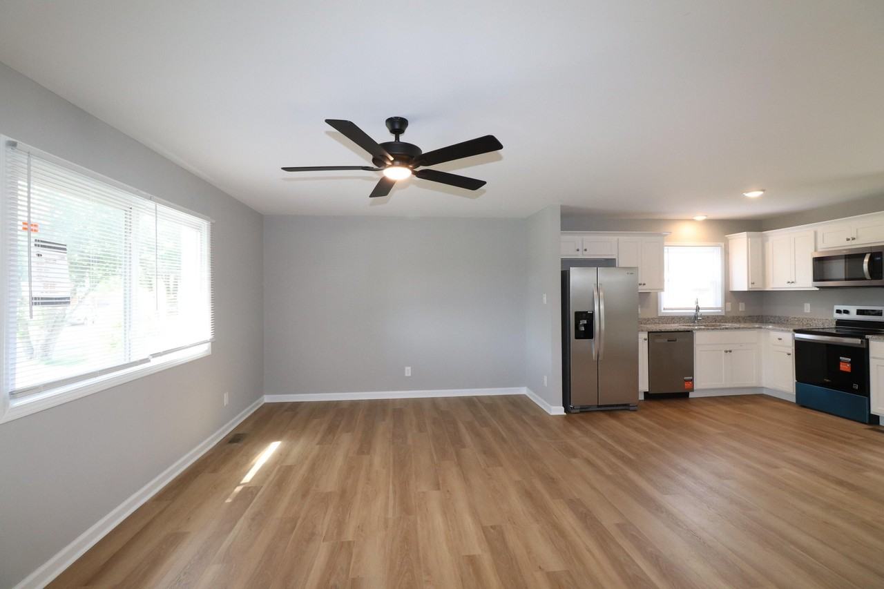 115 Lynnwood Dr - Photo 4 of 17