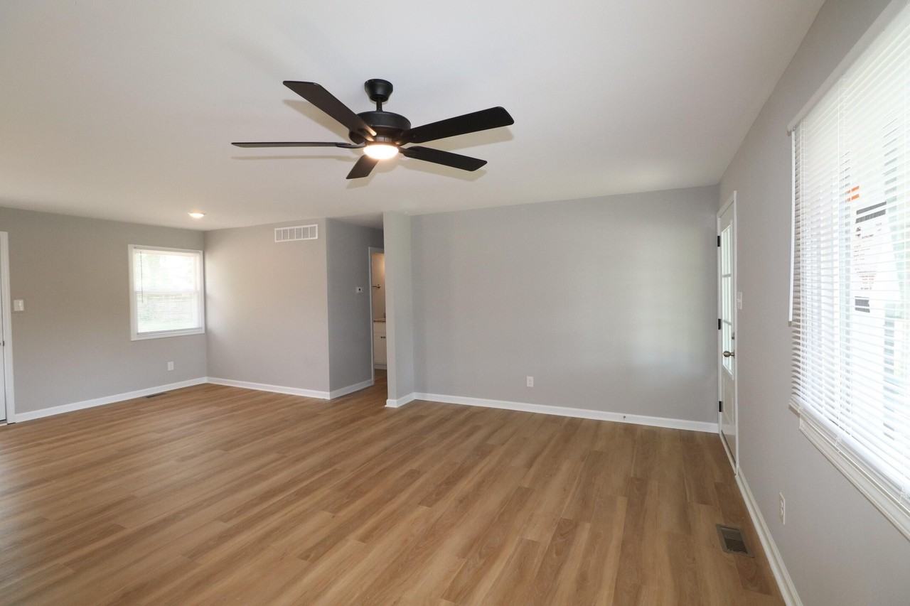 115 Lynnwood Dr - Photo 6 of 17