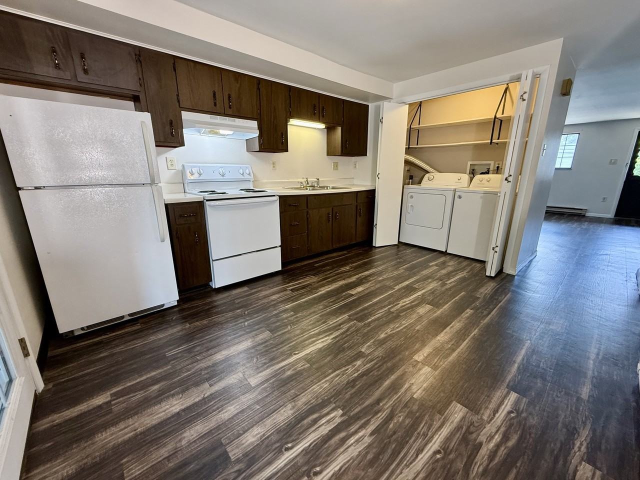 230 W Madison St #3 - Photo 3 of 22