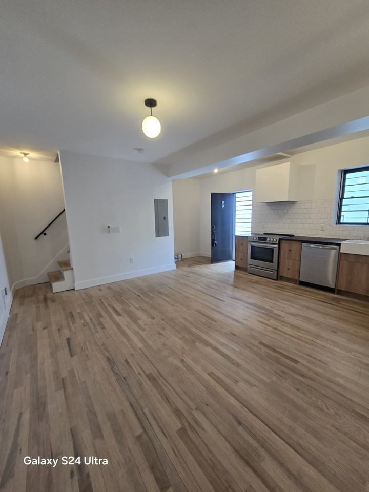 1401 Charles St #C - Photo 6 of 24