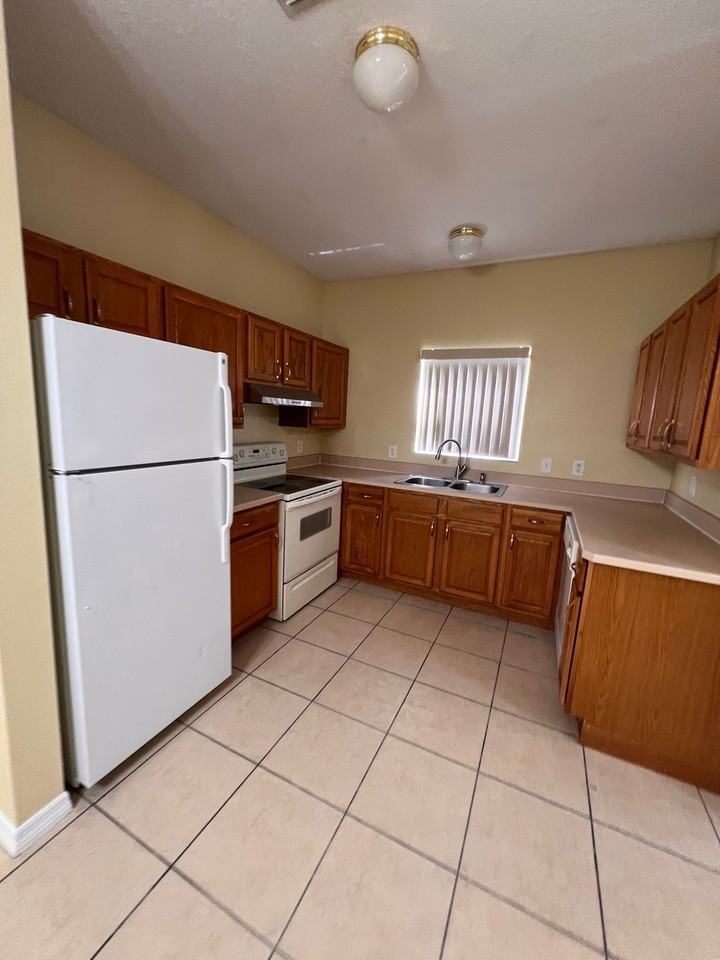 201 Watts Ln #A - Photo 5 of 18