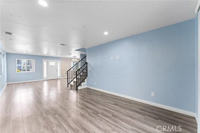 435 Cerritos Ave - Photo 4 of 8