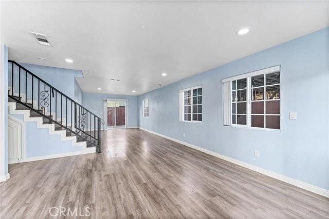 435 Cerritos Ave - Photo 6 of 8