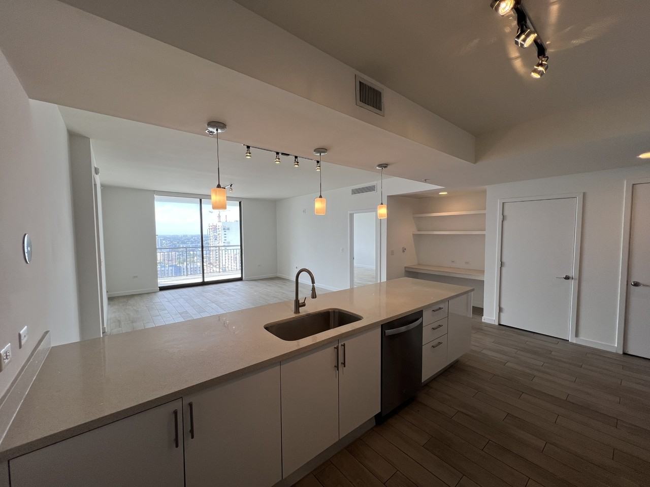 999 Sw 1st Ave #1 - Photo 2 of 10