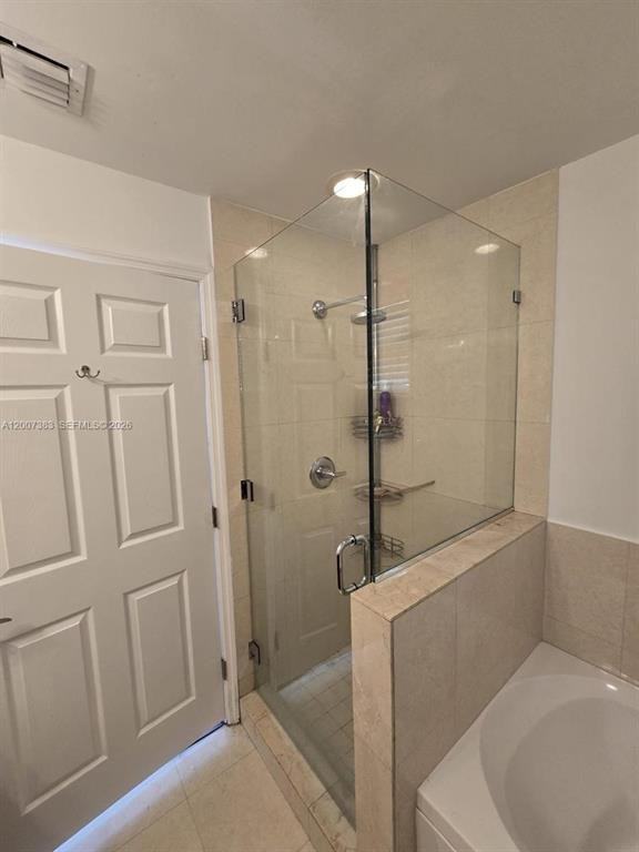 18437 Ne 27th Ct - Photo 4 of 8
