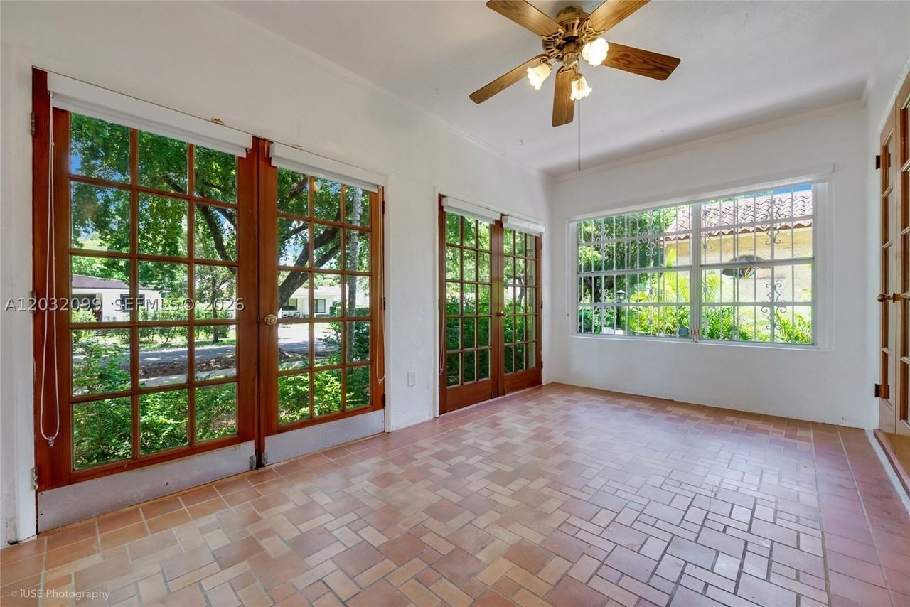 902 Lisbon St - Photo 5 of 17