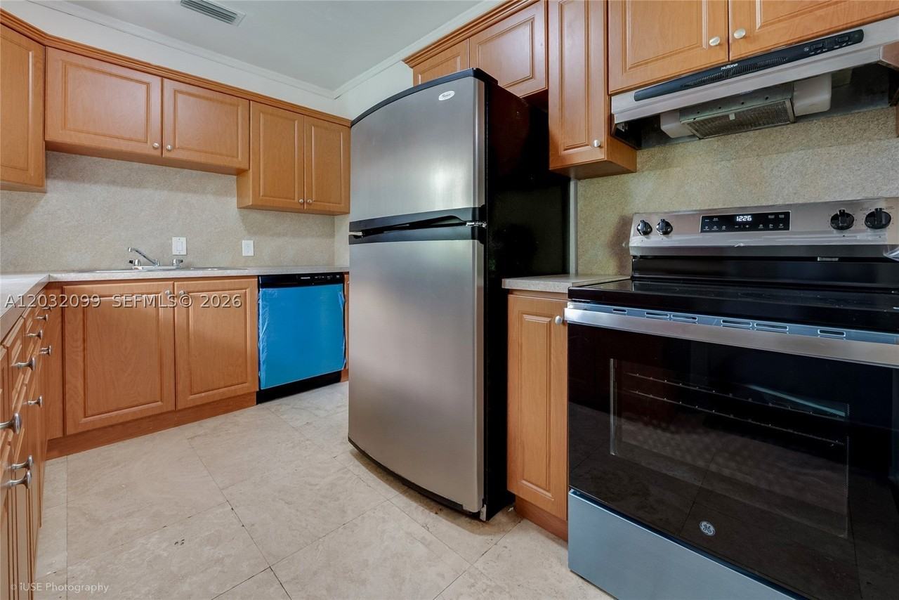 902 Lisbon St - Photo 6 of 17