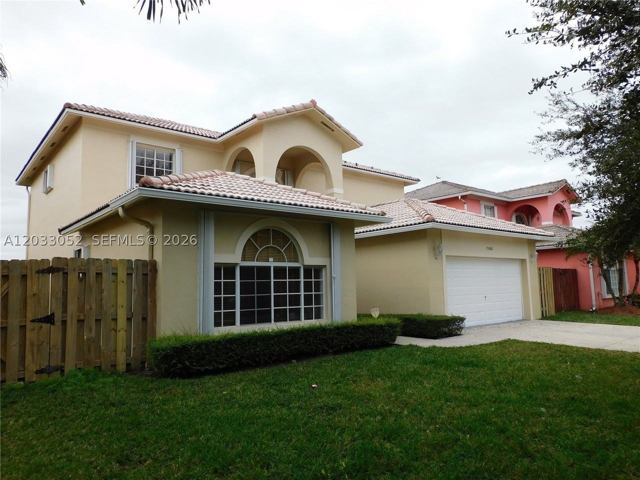 15002 Sw 161st Pl - Photo 3 of 50