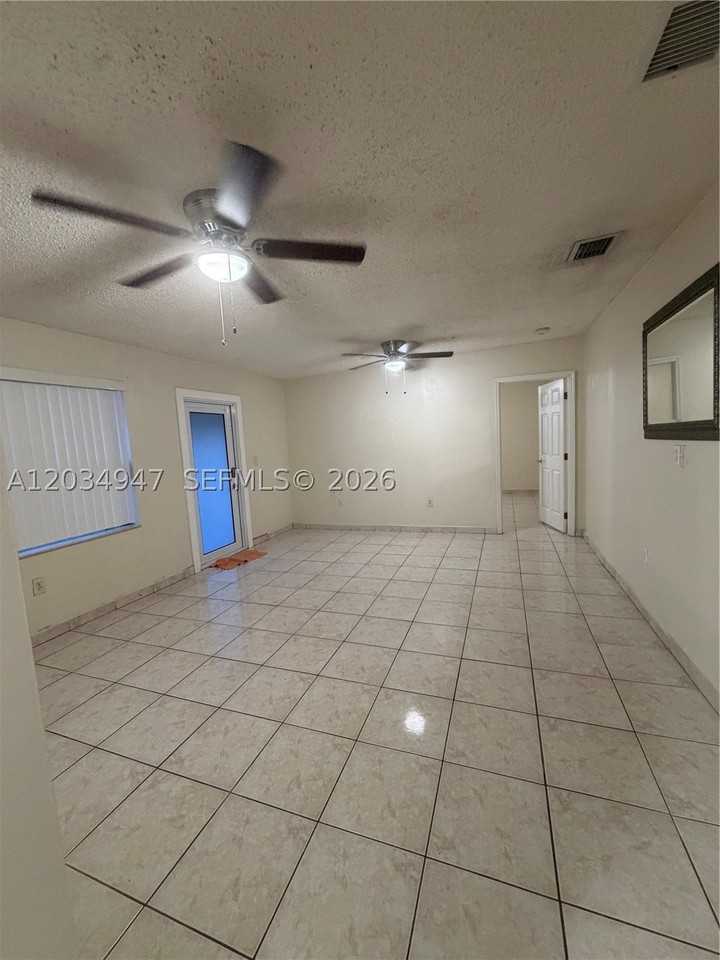 15431 Sw 101st Ave - Photo 3 of 12