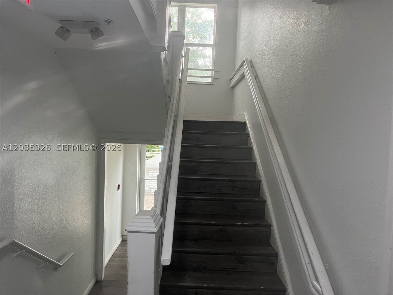 1550 Drexel Ave #203 - Photo 6 of 19