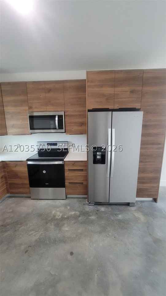 2146 Nw 69th Ter #B - Photo 2 of 19