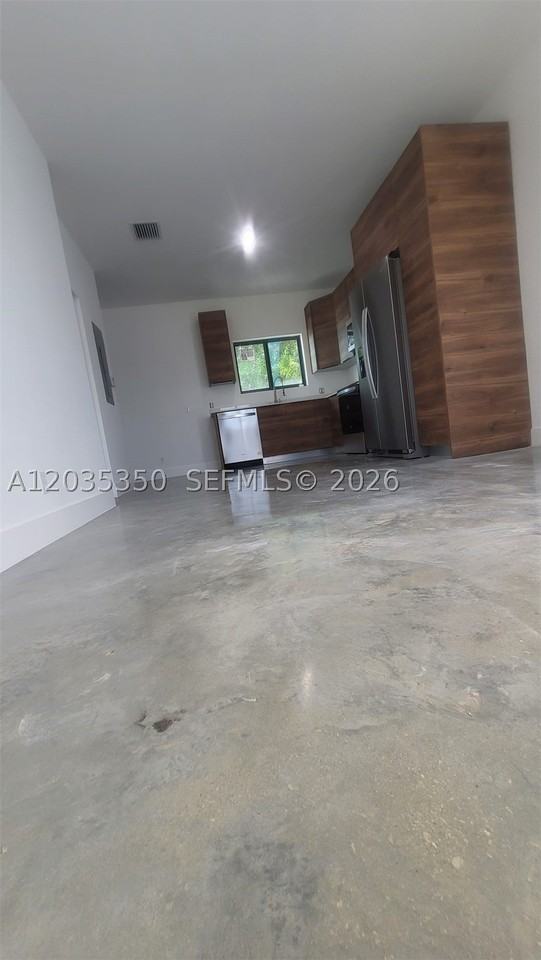 2146 Nw 69th Ter #B - Photo 5 of 19