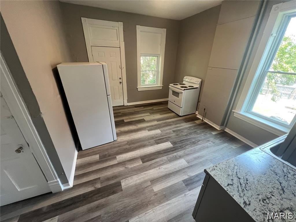 3135 Chippewa St #1F - Photo 2 of 11