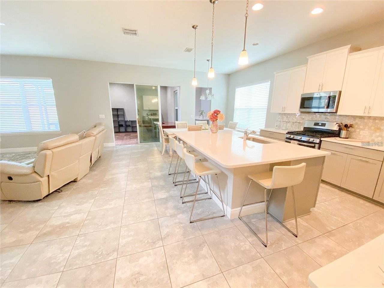 7148 Desert Mandarin St - Photo 4 of 31